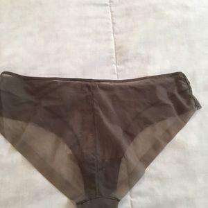 Hanro Temptation Brazilian M NWT